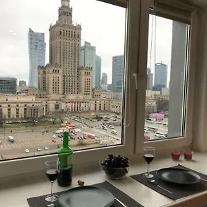 W Centrum Warszawy Варшава